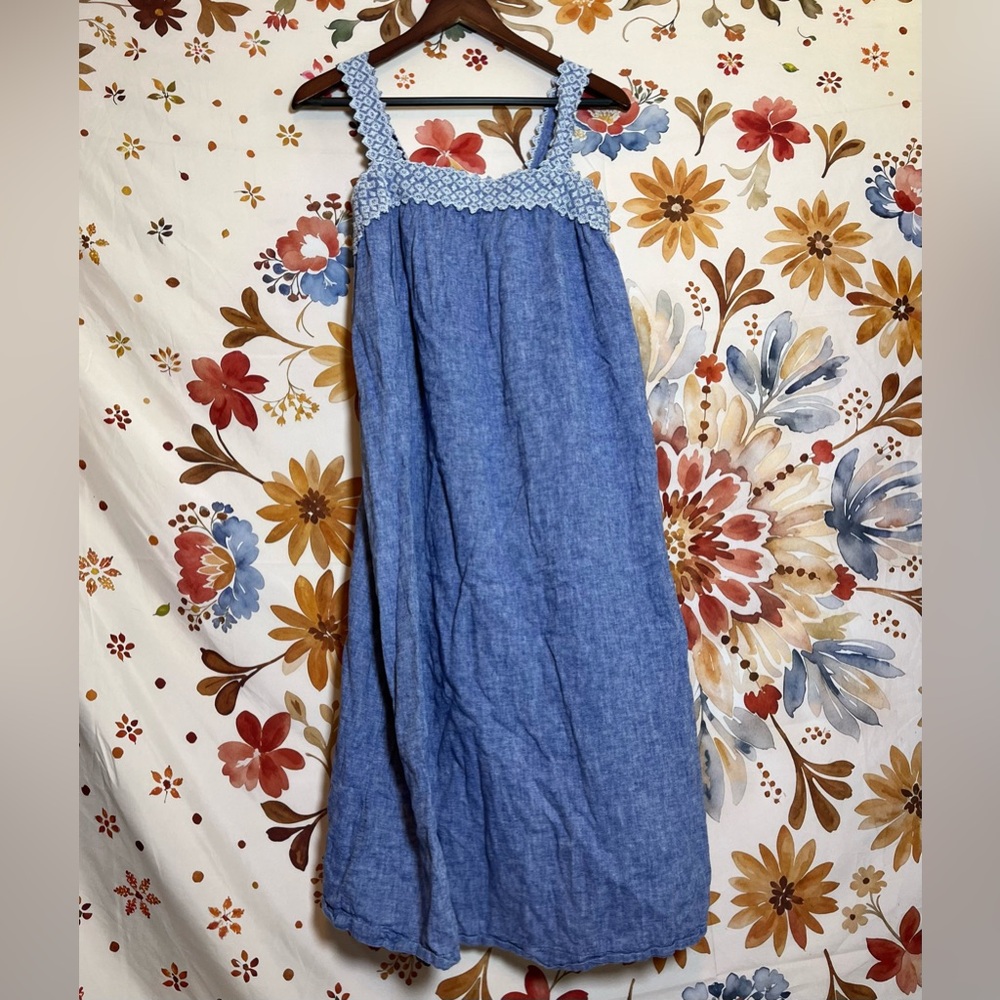 Preppy TradWife Womens M Maternity Chambray Blue White Minimalist Stretchy Dress